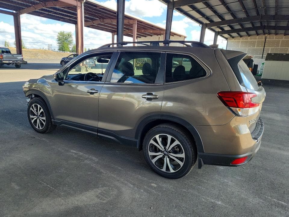 2021 SUBARU FORESTER LIMITED 2