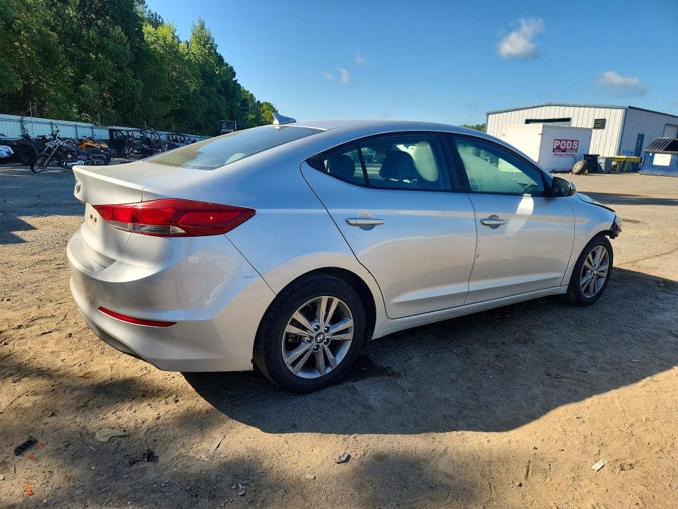 2018 HYUNDAI ELANTRA SEL 3