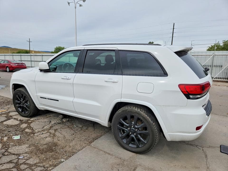 2018 JEEP GRAND CHEROKEE LAREDO 2