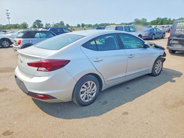 2019 HYUNDAI ELANTRA SE 3