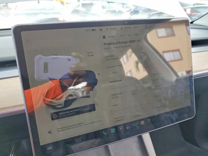 2025 TESLA MODEL Y 9