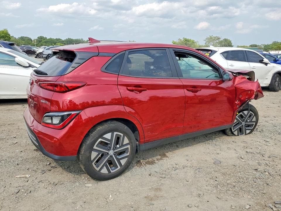 2023 HYUNDAI KONA SE 3