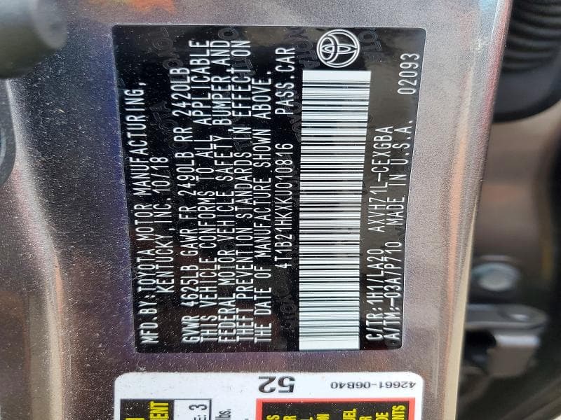 2019 TOYOTA CAMRY HYBRID XLE 12