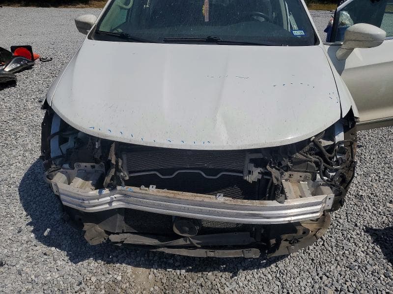 2019 CHRYSLER PACIFICA TOURING L 12