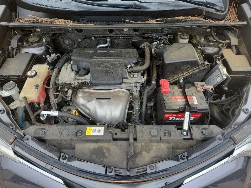 2017 TOYOTA RAV4 XLE 11