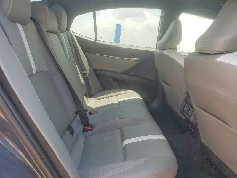 2025 TOYOTA CAMRY SE 10
