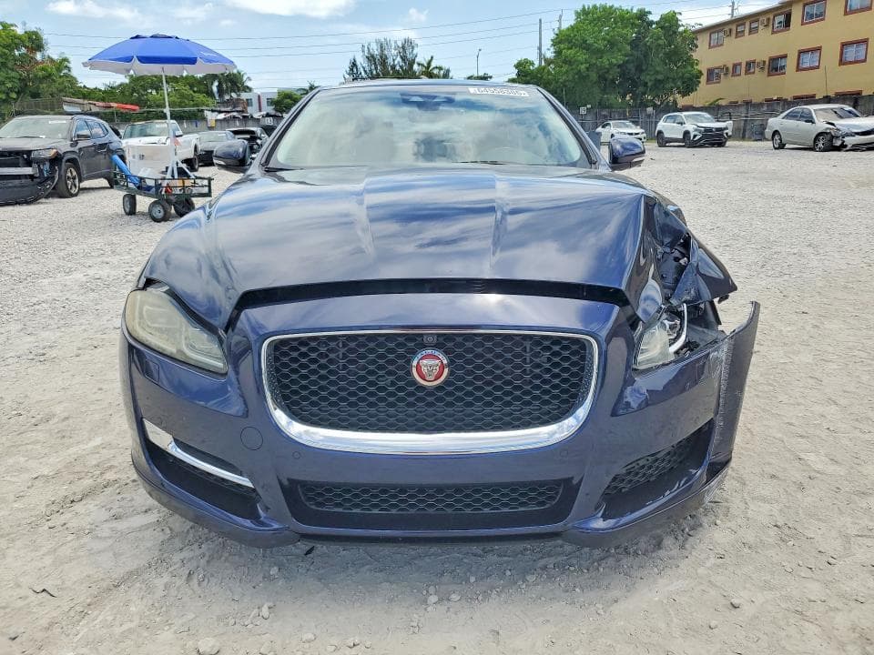 2019 JAGUAR XJ R - SPORT 5