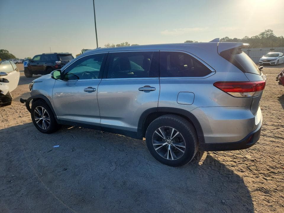 2019 TOYOTA HIGHLANDER LE PLUS 2