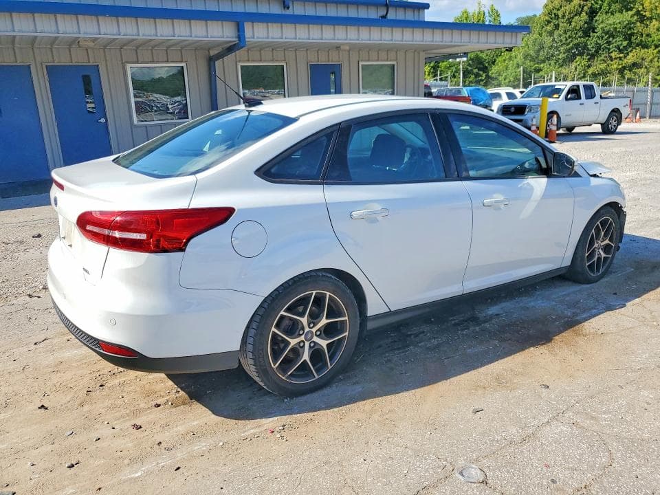 2017 FORD FOCUS SEL 3