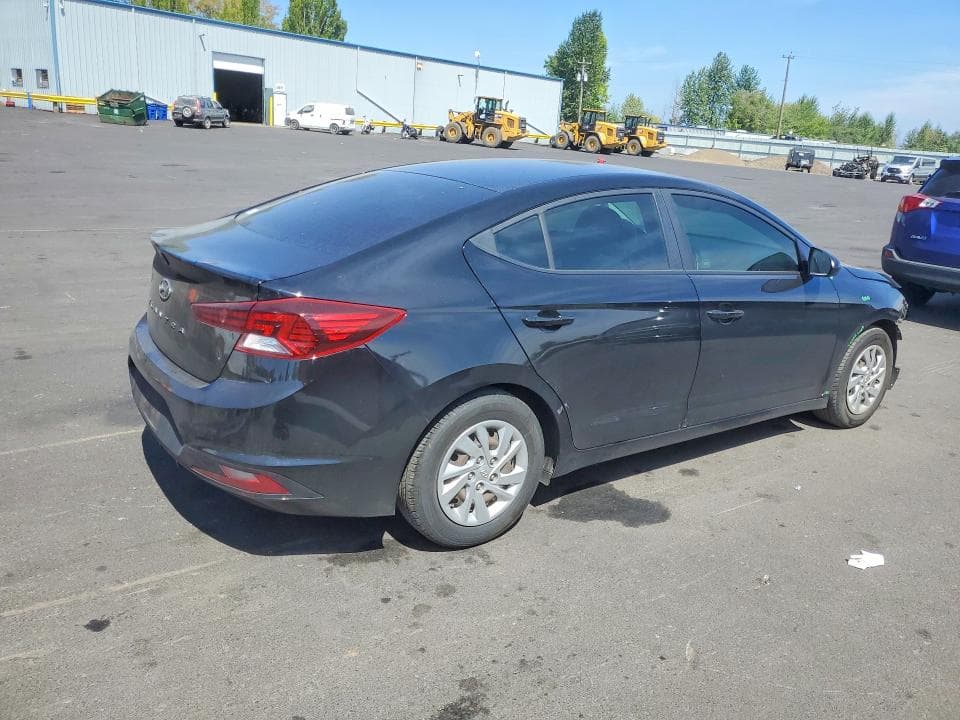 2019 HYUNDAI ELANTRA SE 3
