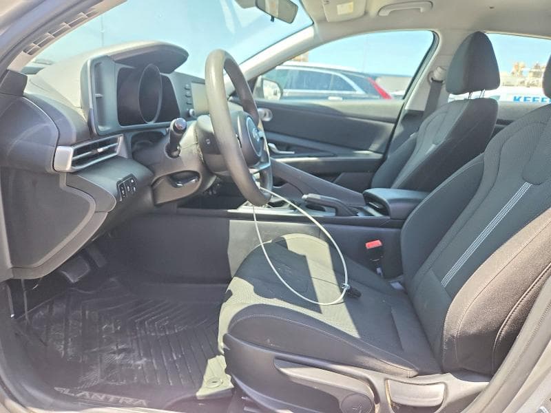 2023 HYUNDAI ELANTRA SE 7