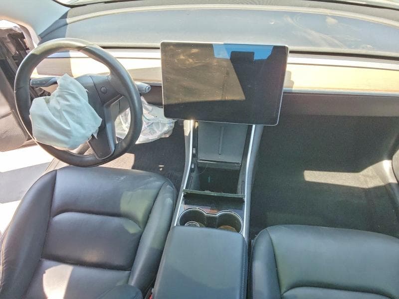 2019 TESLA MODEL 3 8
