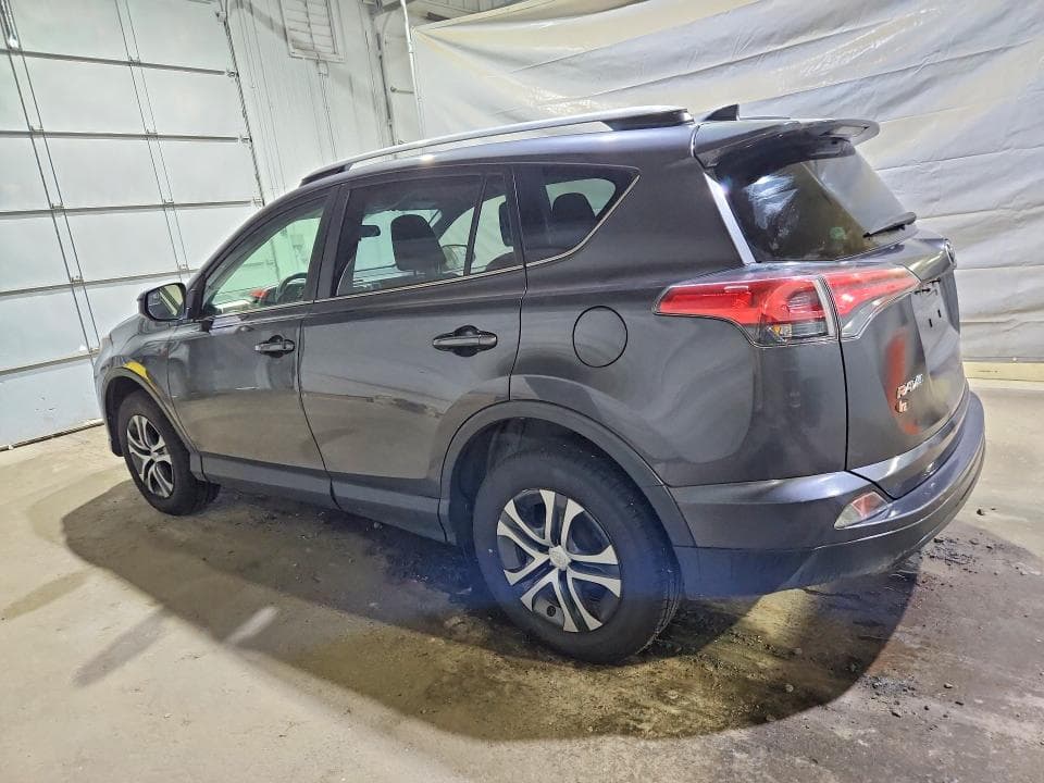 2018 TOYOTA RAV4 LE 2