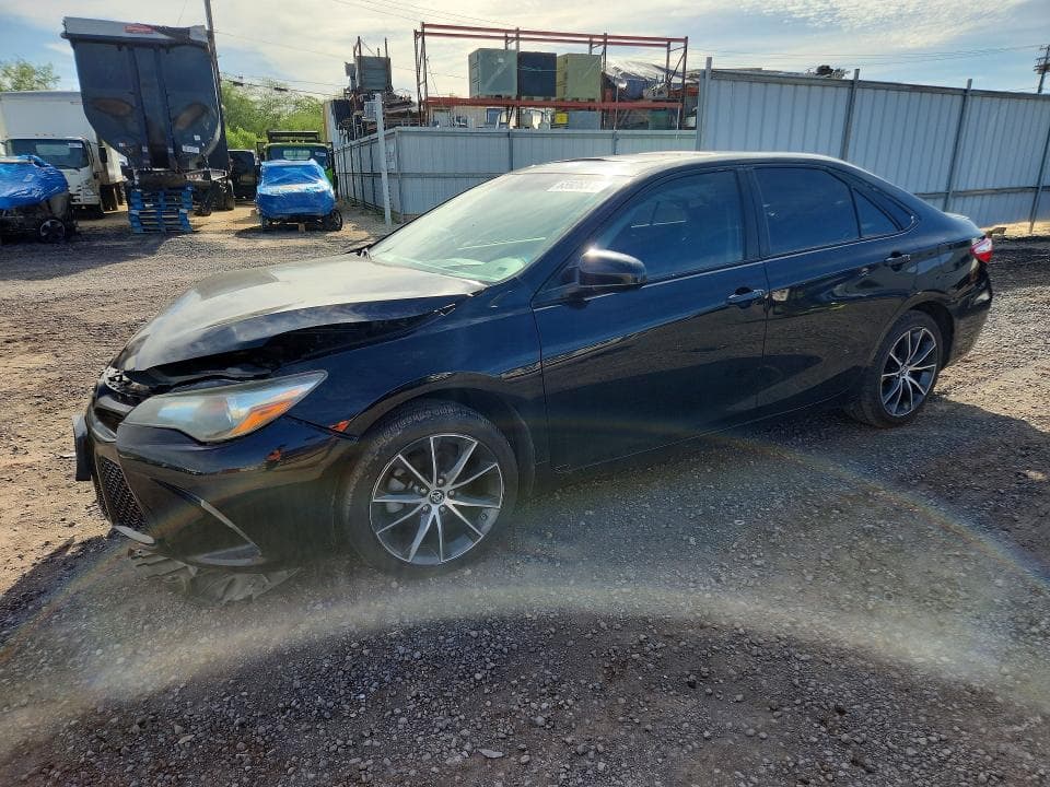 2017 TOYOTA CAMRY LE - 1