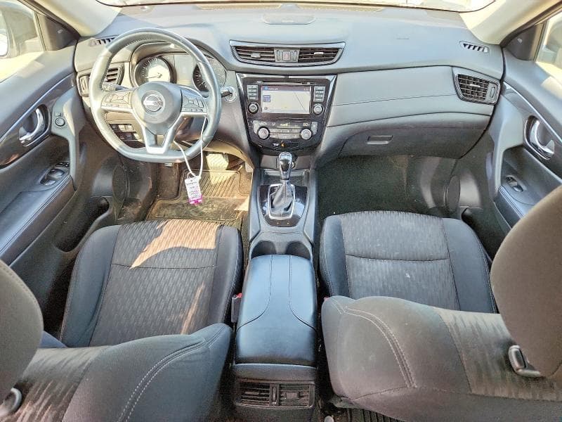 2017 NISSAN ROGUE SV 8