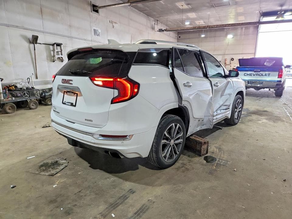 2020 GMC TERRAIN DENALI 3