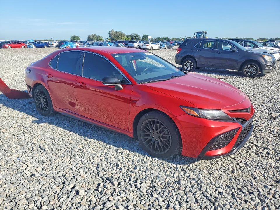 2022 TOYOTA CAMRY SE 4
