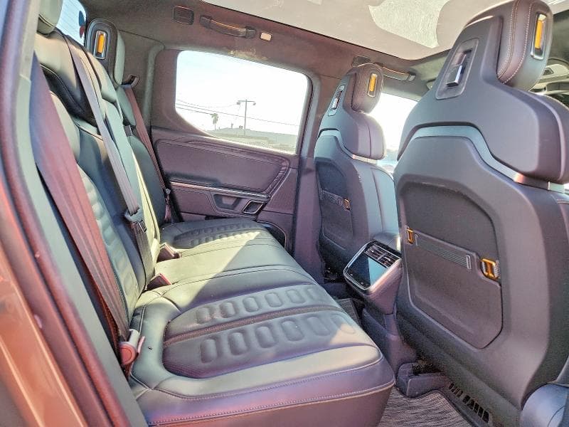 2022 RIVIAN R1T LAUNCH EDITION 10