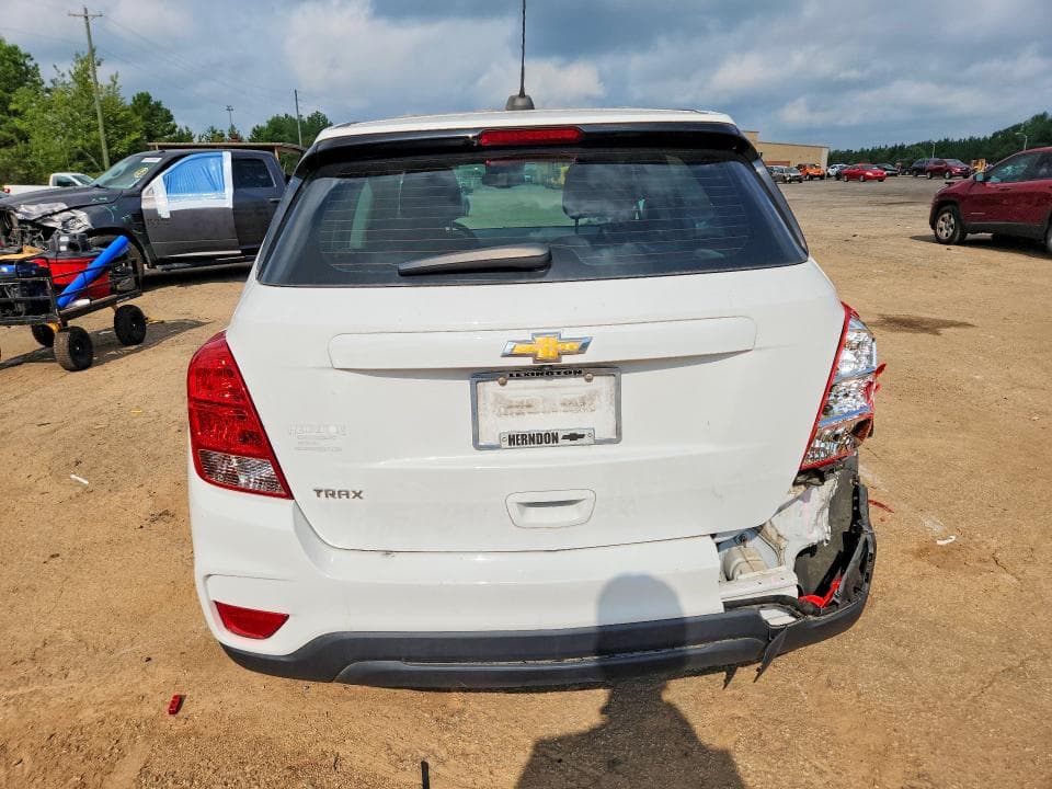2020 CHEVROLET TRAX LS 6