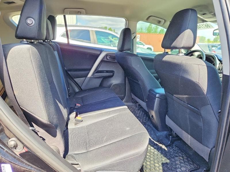 2018 TOYOTA RAV4 LE 11