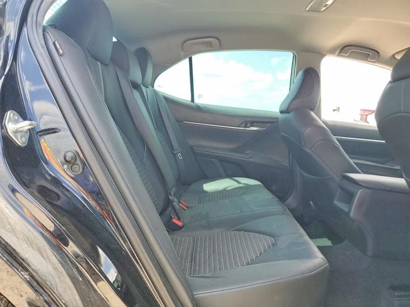 2021 TOYOTA CAMRY SE 10