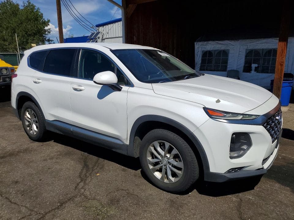 2019 HYUNDAI SANTA FE SE 4