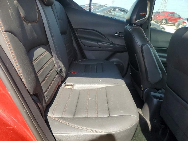2019 NISSAN KICKS SR 10