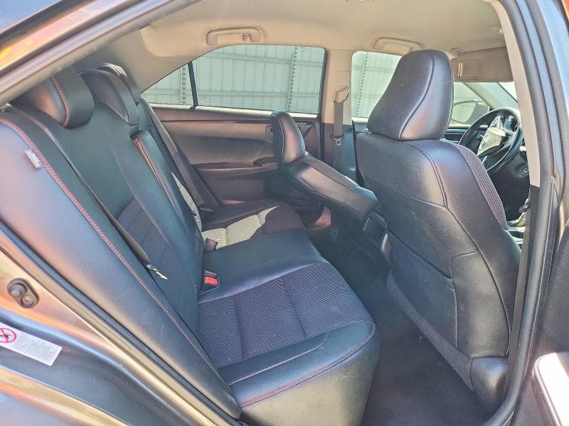 2017 TOYOTA CAMRY SE 10