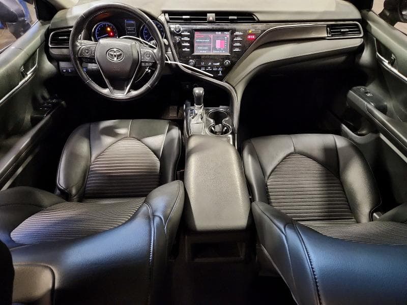 2019 TOYOTA CAMRY SE 8