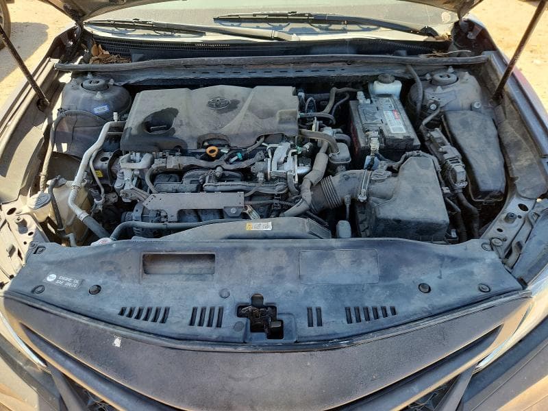 2018 TOYOTA CAMRY SE 11