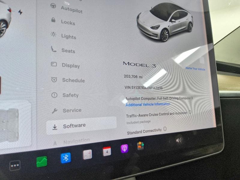 2022 TESLA MODEL 3 9