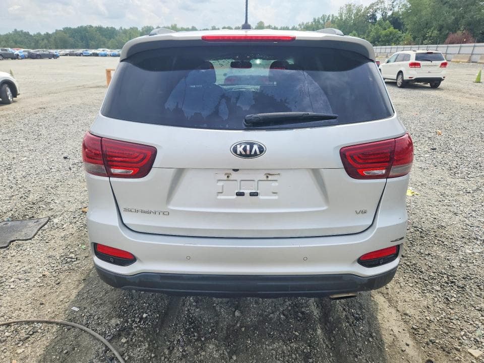 2020 KIA SORENTO S 6
