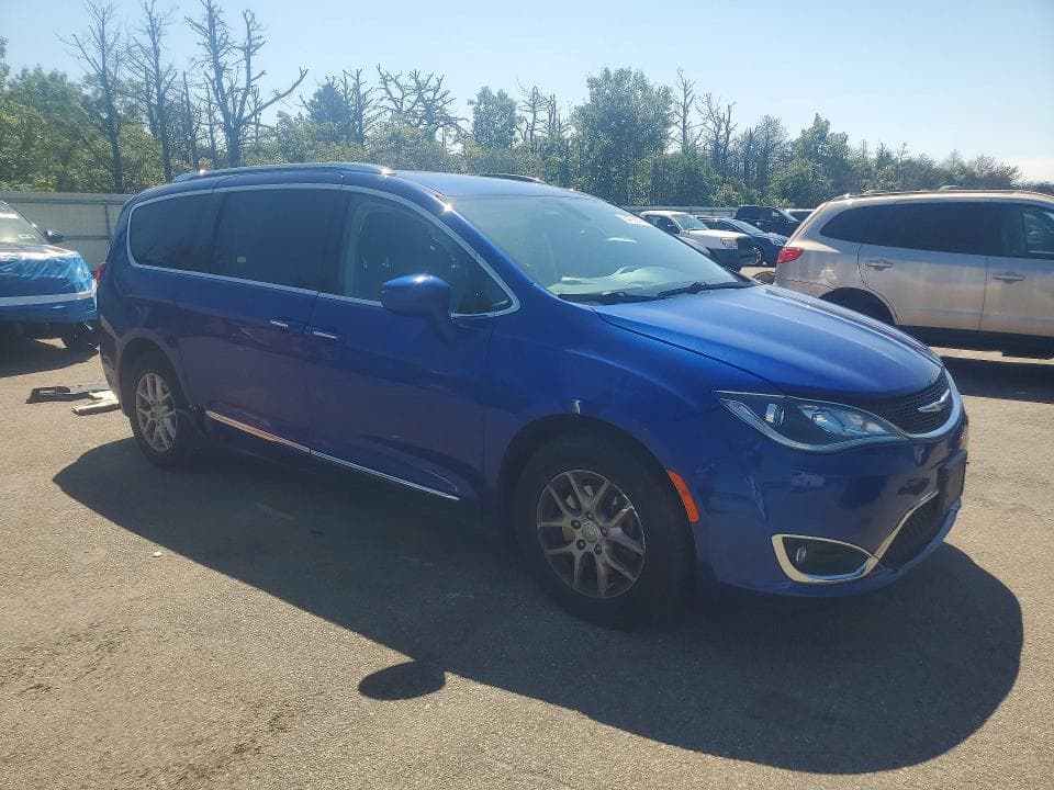 2020 CHRYSLER PACIFICA TOURING L 4