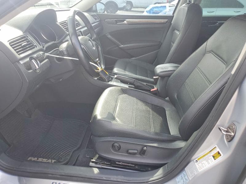 2018 VOLKSWAGEN PASSAT SE 7