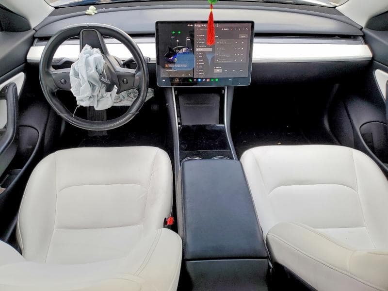 2018 TESLA MODEL 3 8