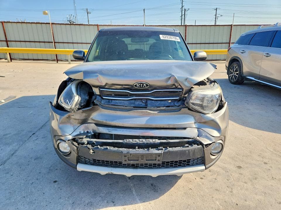 2019 KIA SOUL + 5