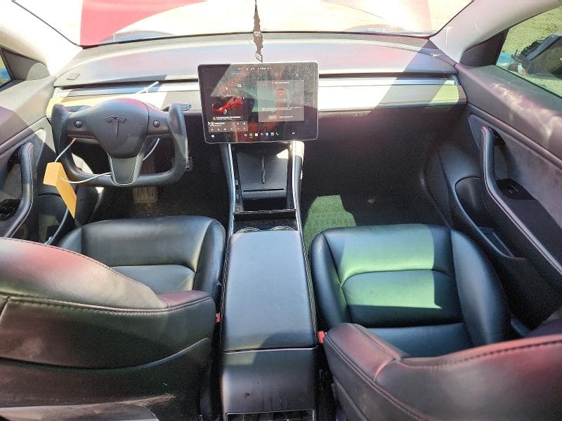 2018 TESLA MODEL 3 8