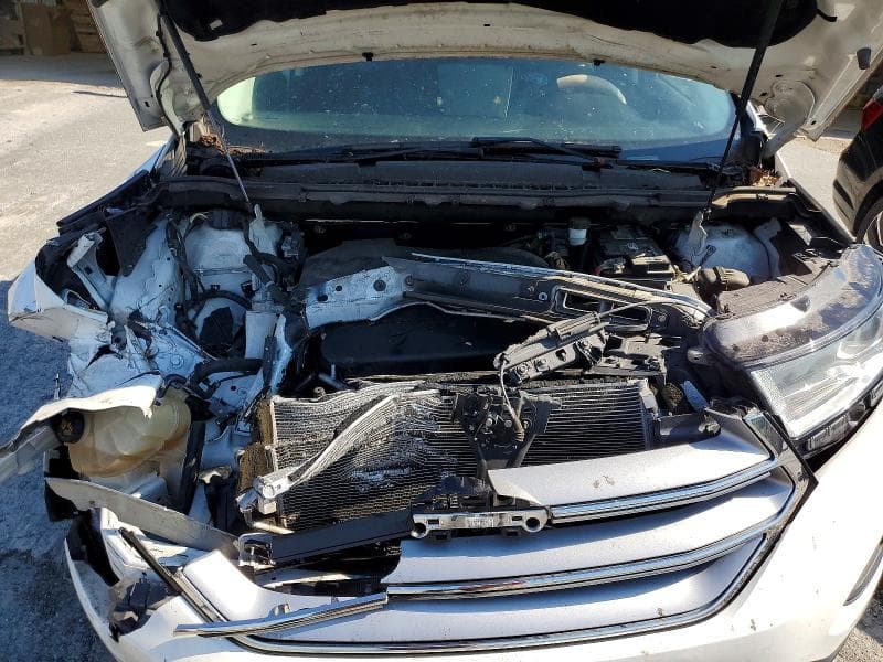 2018 FORD EDGE SE 12