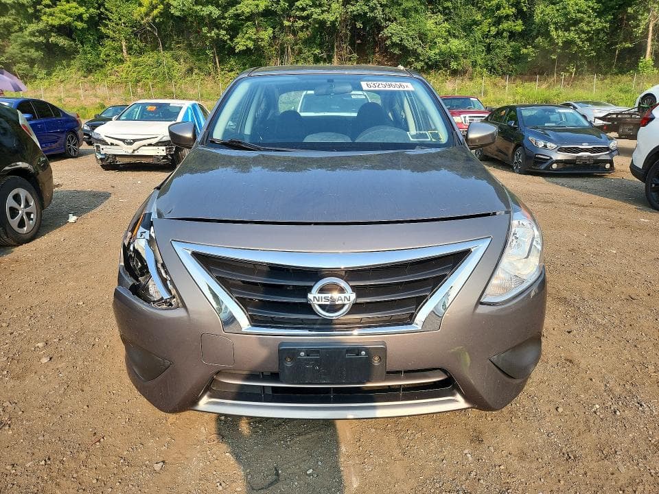 2017 NISSAN VERSA 1.6 SV 5