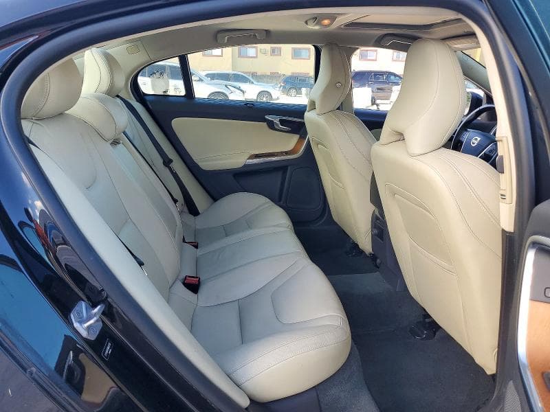2017 VOLVO S60 PLATINUM 10