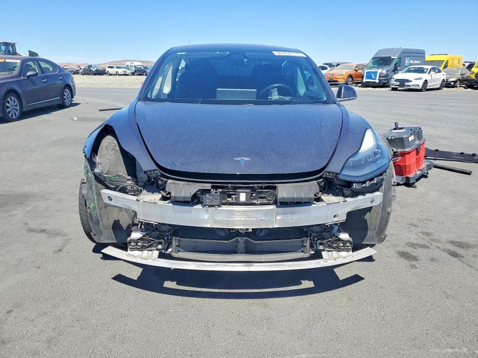 2018 TESLA MODEL 3 5