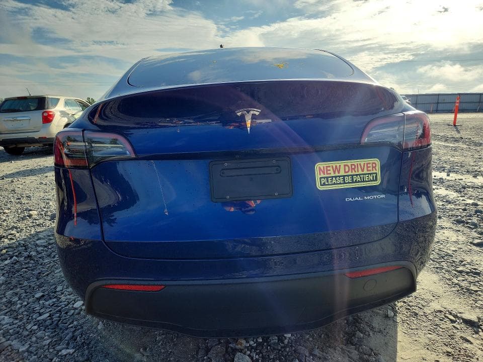 2023 TESLA MODEL Y 6