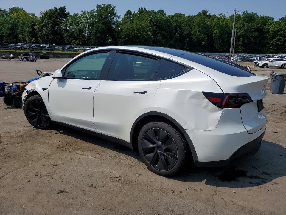 2025 TESLA MODEL Y 2