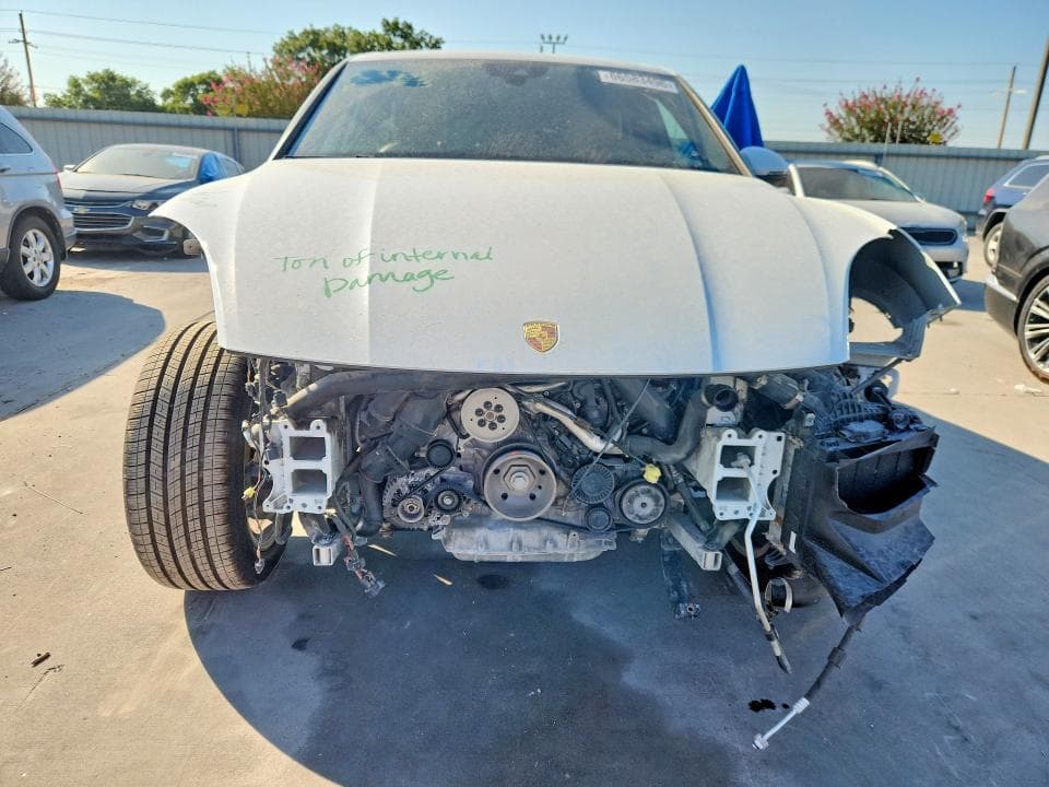 2019 PORSCHE CAYENNE 5