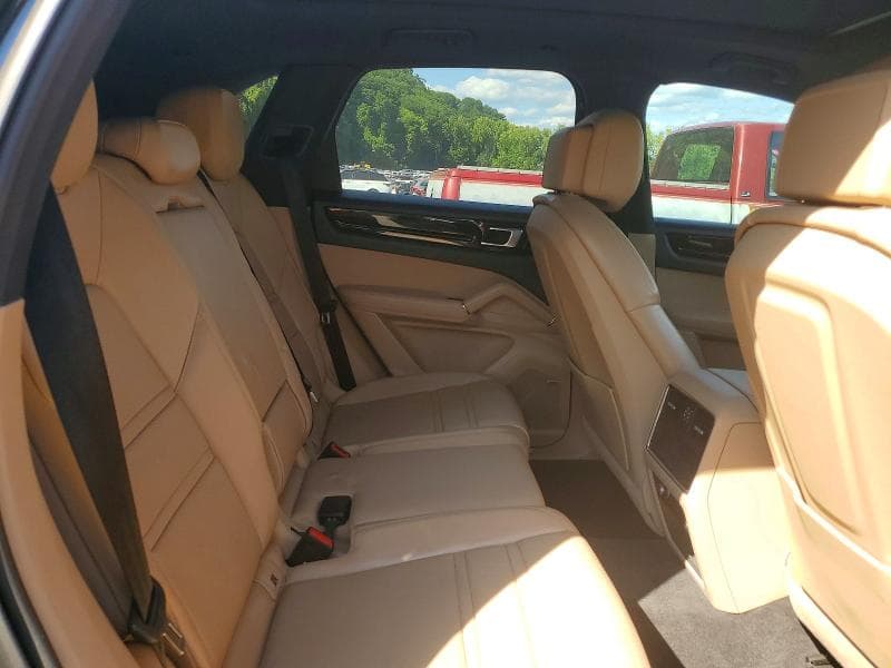 2019 PORSCHE CAYENNE 11