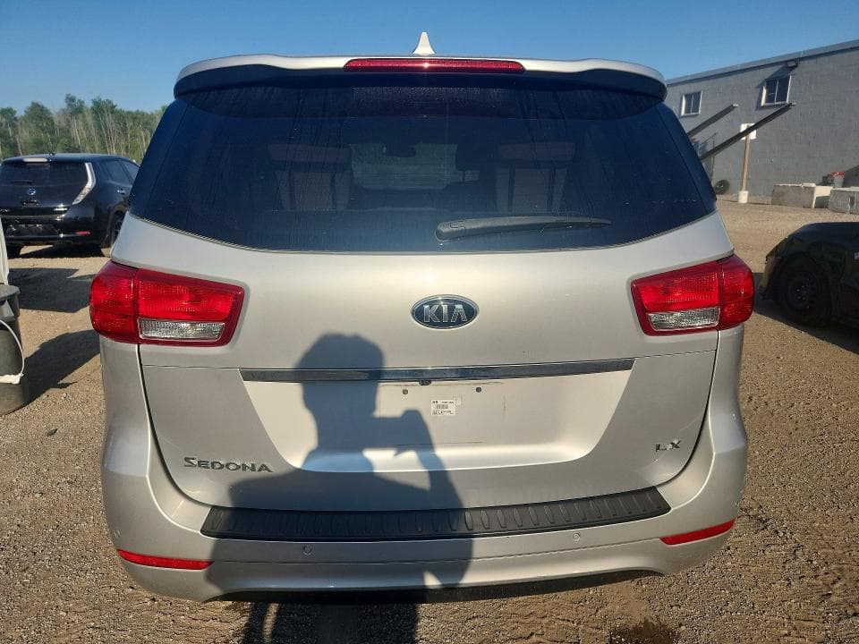 2017 KIA SEDONA LX 6