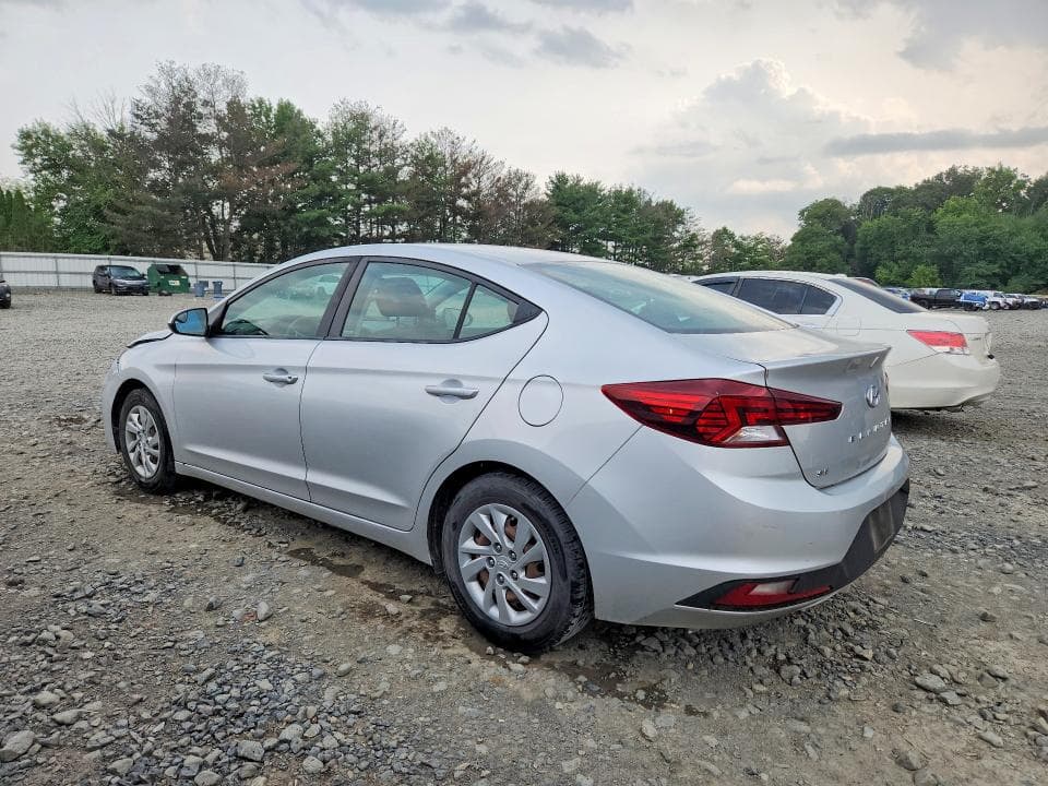 2019 HYUNDAI ELANTRA SE 2