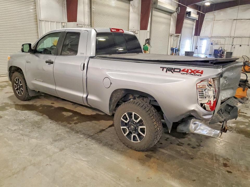 2017 TOYOTA TUNDRA SR5 2