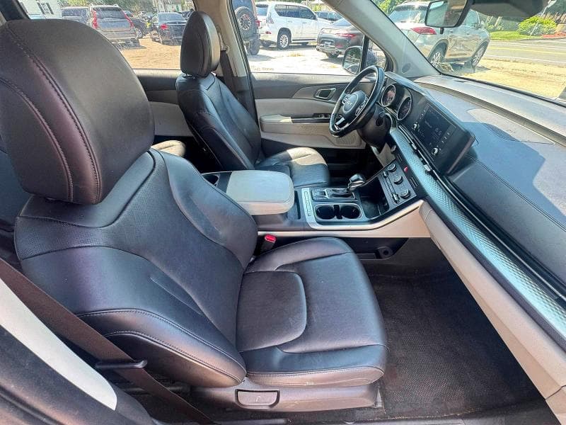 2022 KIA CARNIVAL LX 5