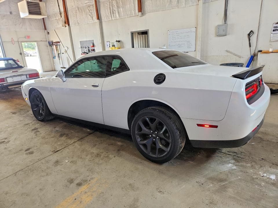 2020 DODGE CHALLENGER SXT 2